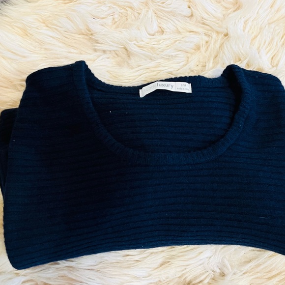 Brand:Subtle Luxury women’s 100% cashmere sweater navy blue never worn - Picture 9 of 9